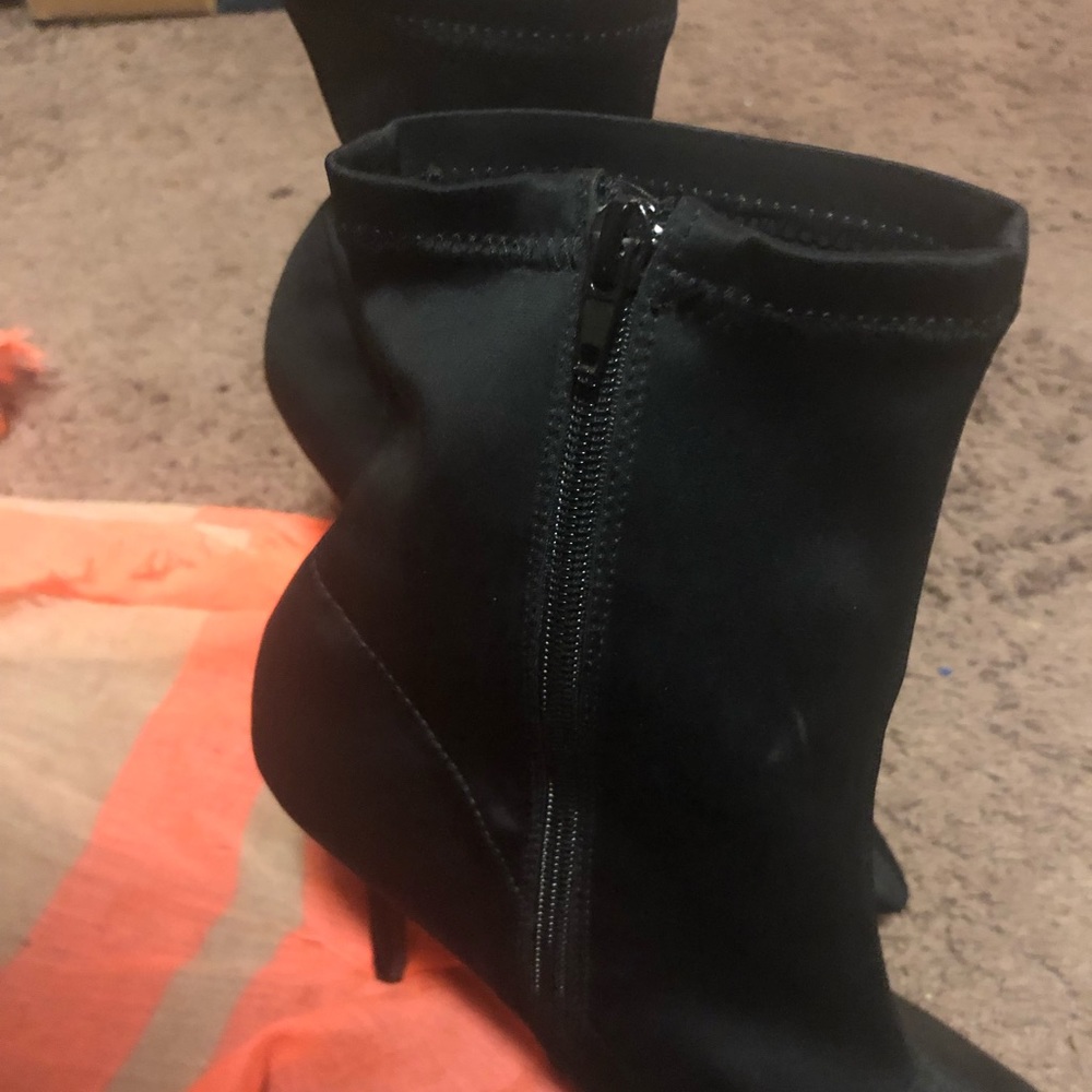 Black boots by Sirens